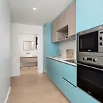 Apartmán Stylish Beachfront Escape . Steps To . Wifi *