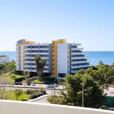 Stylish Beachfront Escape . Steps To . Wifi * Portimao
