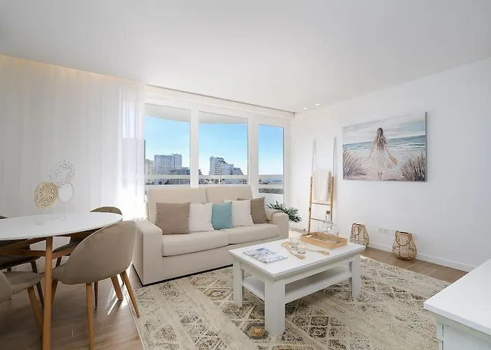 Stylish Beachfront Escape . Steps To . Wifi Apartment