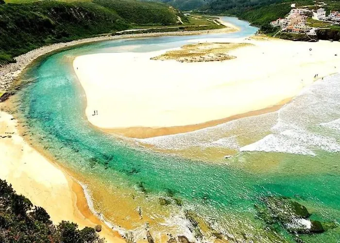 Stylish Beachfront Escape . Steps To . Wifi Apartment Portimão