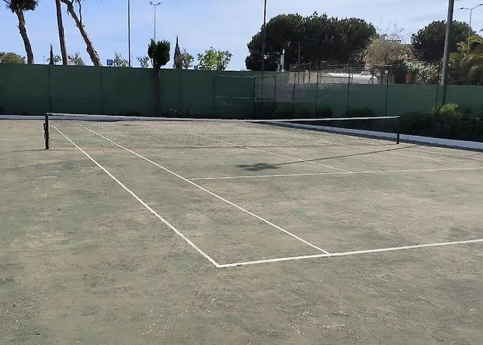 Apartment Stylish Beachfront Escape . Steps To . Wifi Portimão