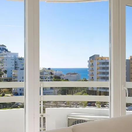 Apartamento Stylish Beachfront Escape . Steps To . Wifi Portimão
