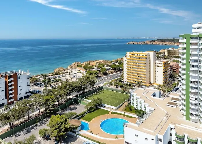 Stylish Beachfront Escape . Steps To . Wifi Lägenhet Portimão