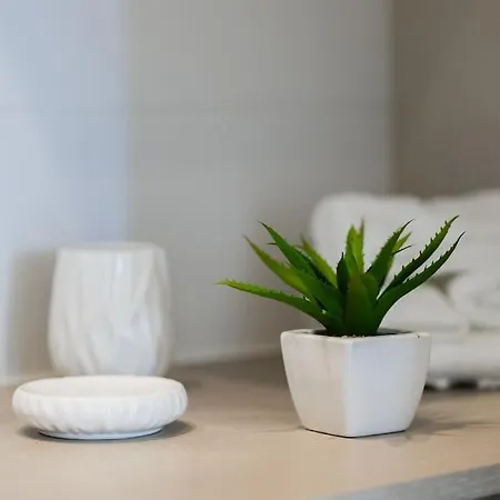 Stylish Beachfront Escape . Steps To . Wifi Portimão